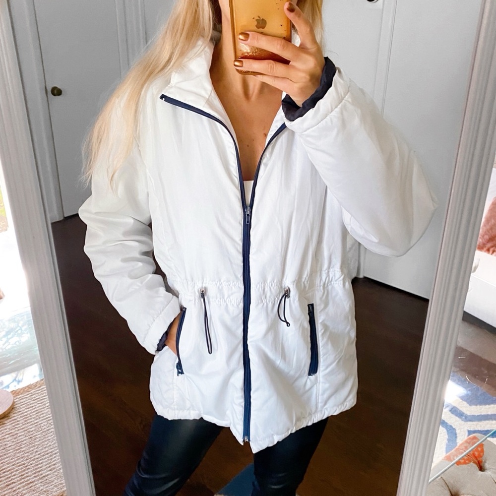 ❄️ CASUAL WHITE LIGHTWEIGHT JACKET!